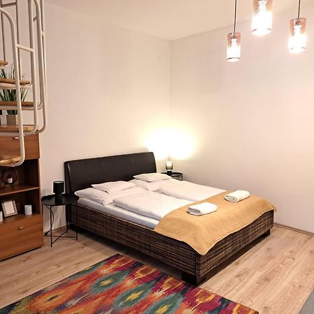 Orient Apartmanhaz Еґер Екстер'єр фото