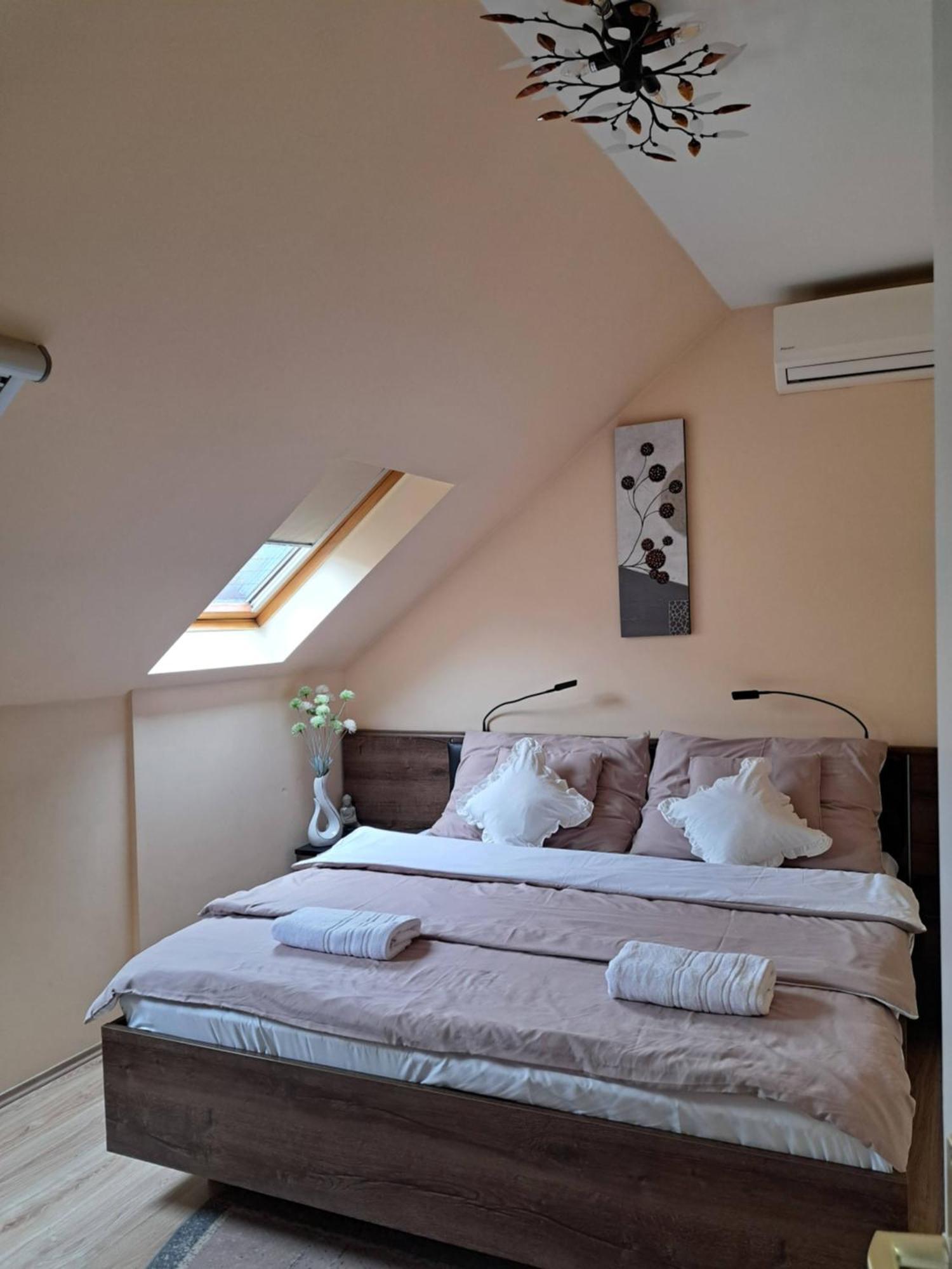 Orient Apartmanhaz Еґер Екстер'єр фото