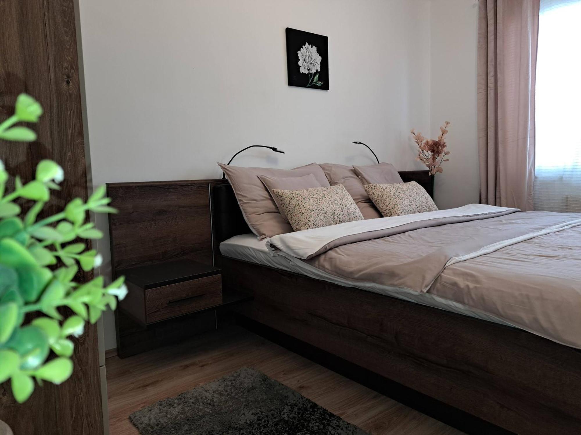 Orient Apartmanhaz Еґер Екстер'єр фото