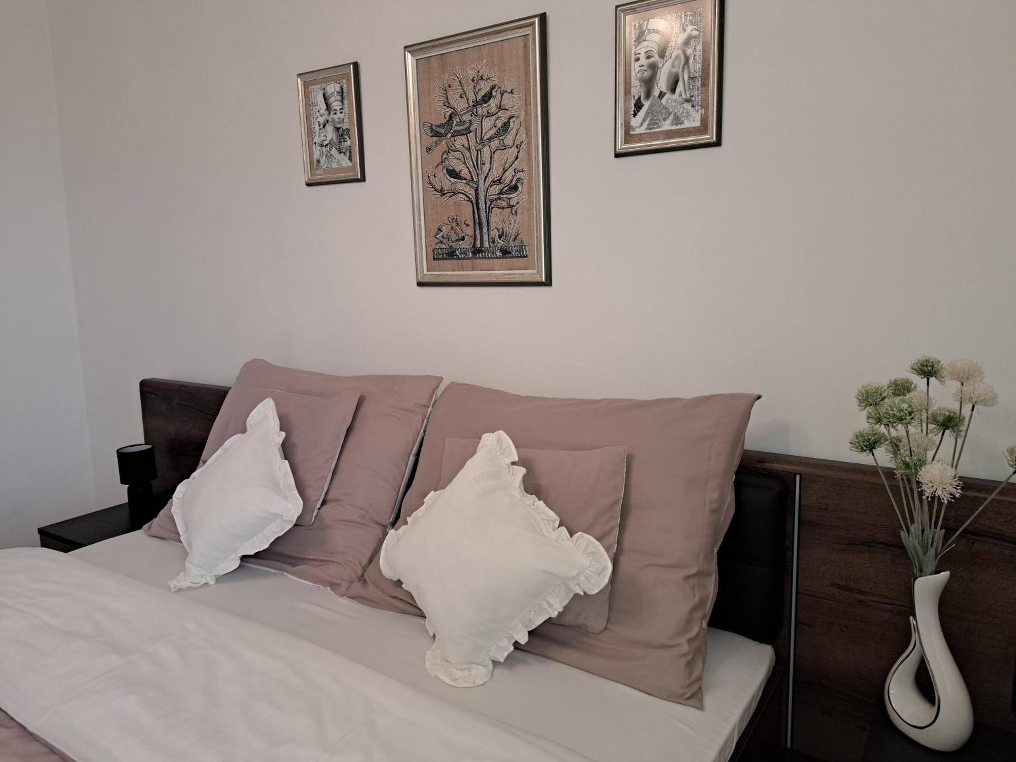Orient Apartmanhaz Еґер Екстер'єр фото