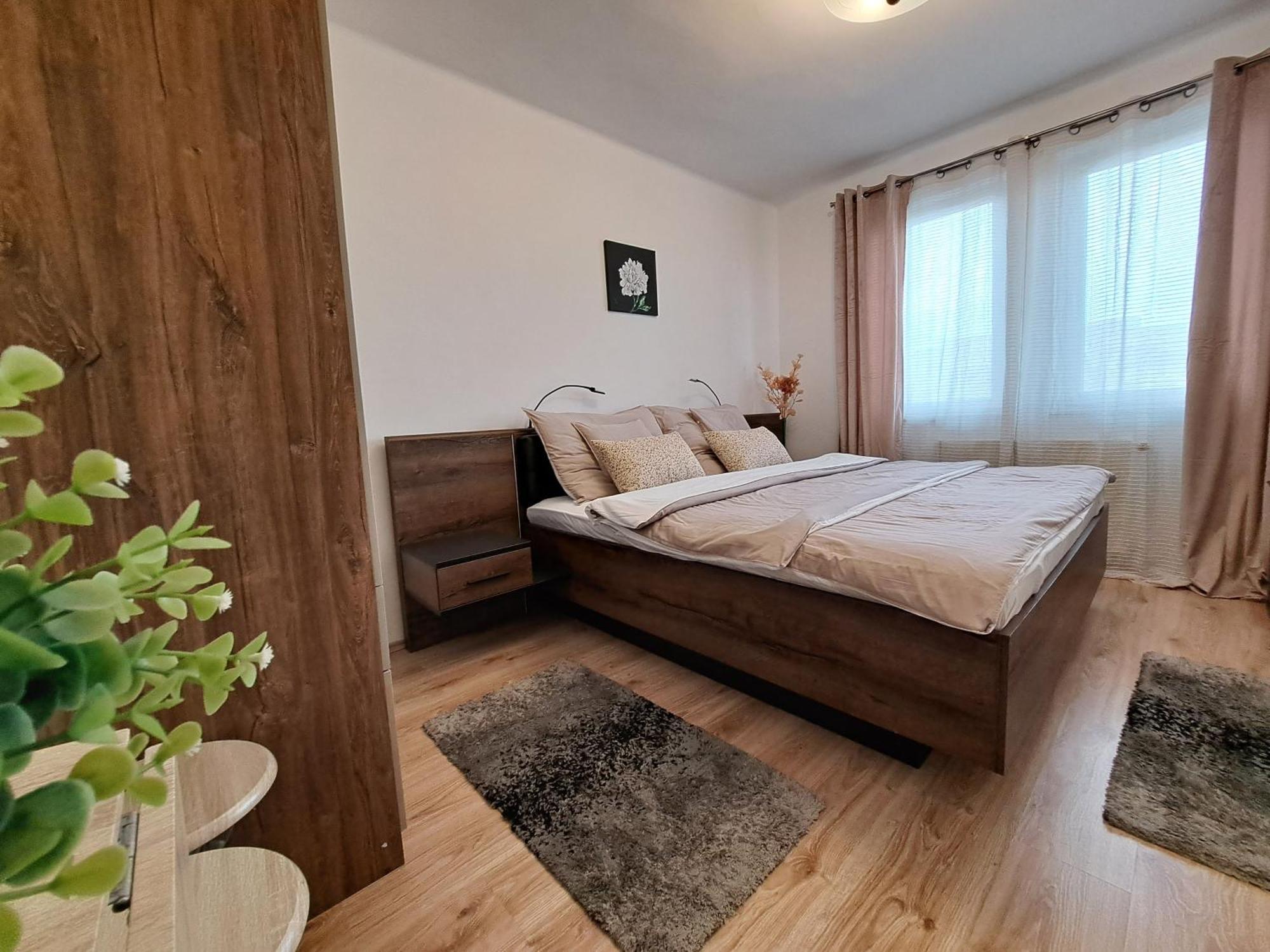 Orient Apartmanhaz Еґер Екстер'єр фото