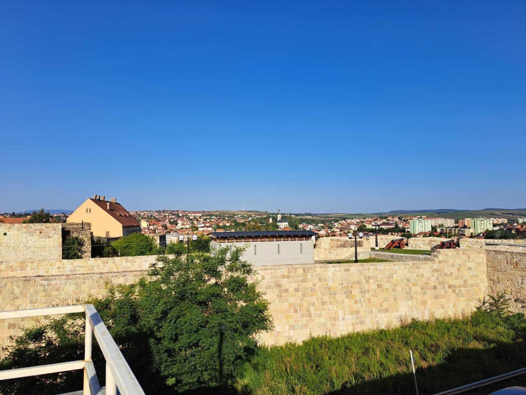 Orient Apartmanhaz Еґер Екстер'єр фото