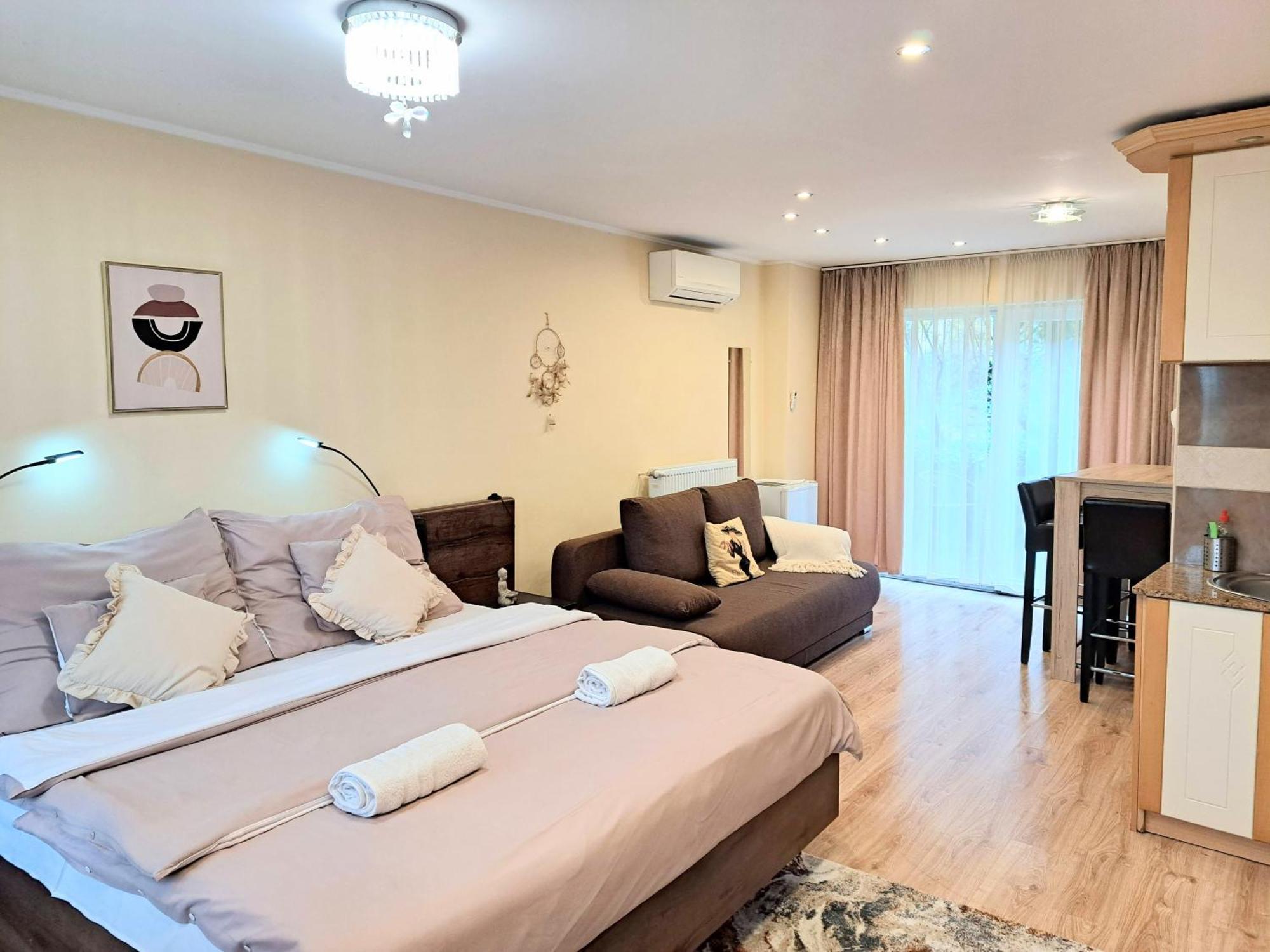 Orient Apartmanhaz Еґер Екстер'єр фото