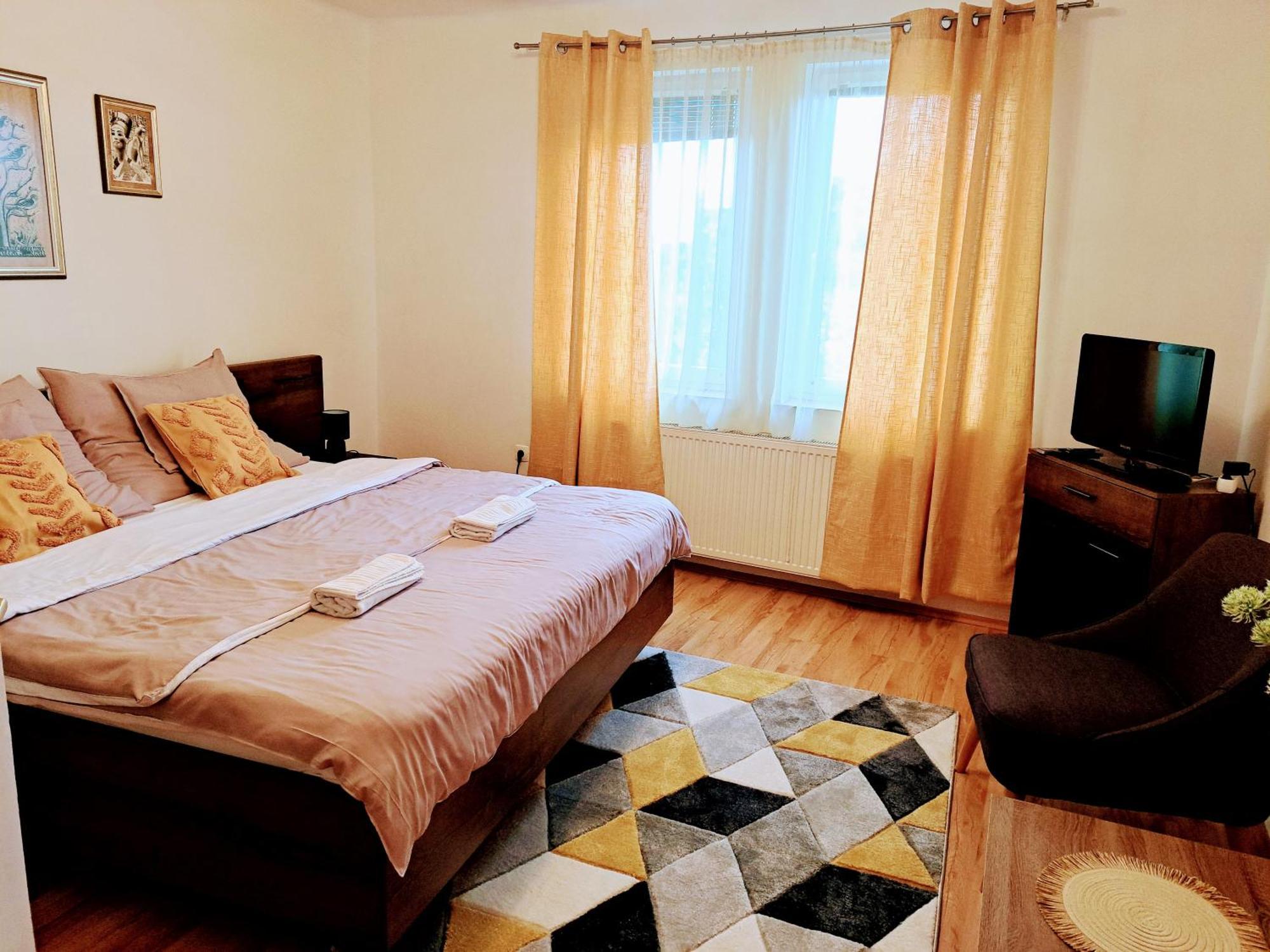 Orient Apartmanhaz Еґер Екстер'єр фото