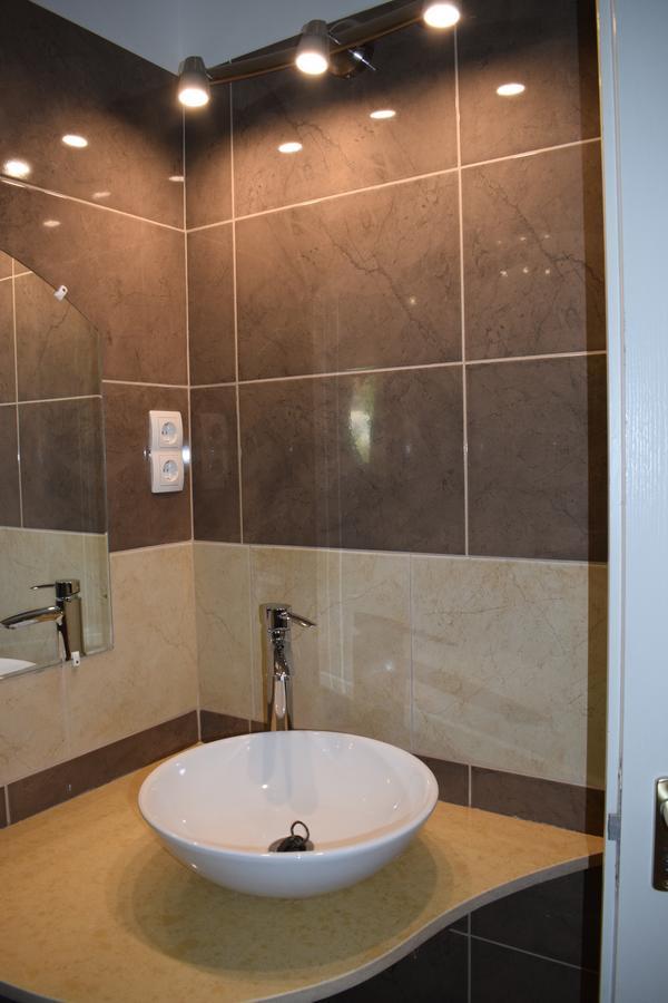 Orient Apartmanhaz Еґер Екстер'єр фото