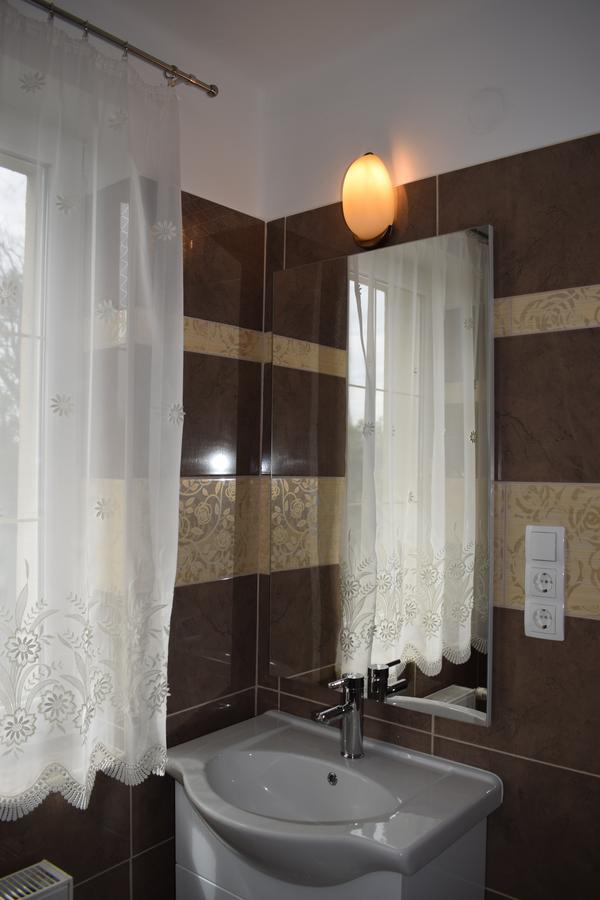 Orient Apartmanhaz Еґер Екстер'єр фото