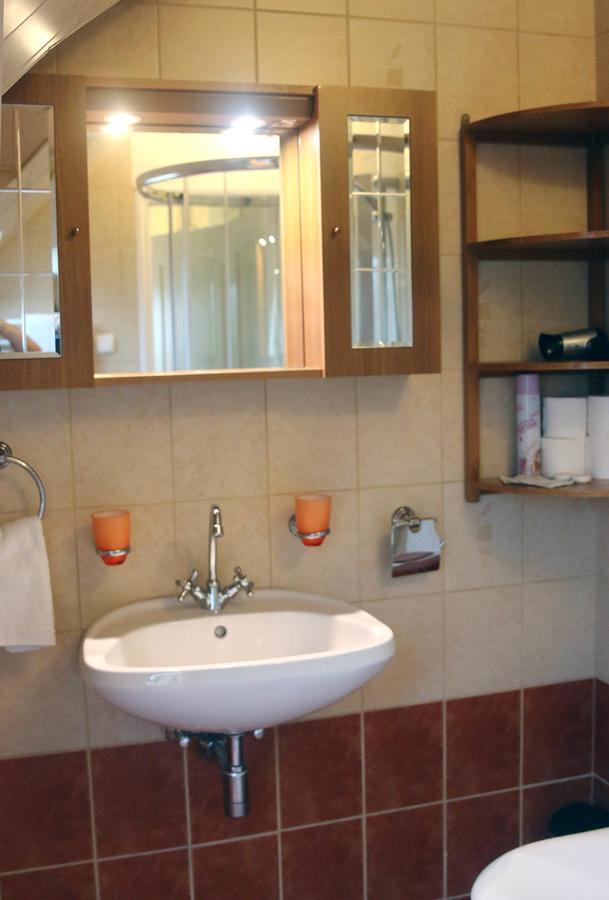 Orient Apartmanhaz Еґер Екстер'єр фото